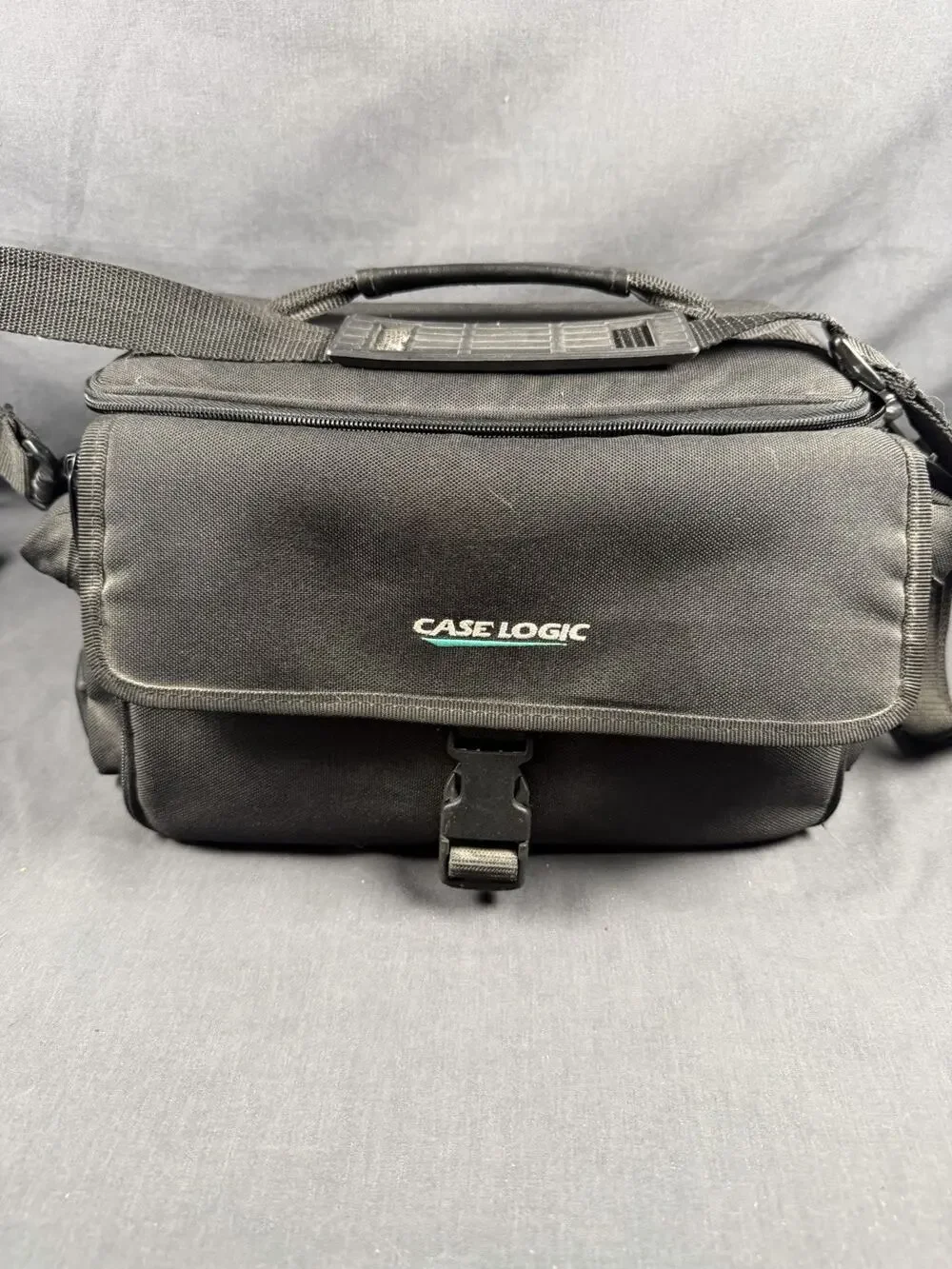 CaseLogic Canvas Medium Black Camera Bag Camcorder/Organizer Zipper Case Strap